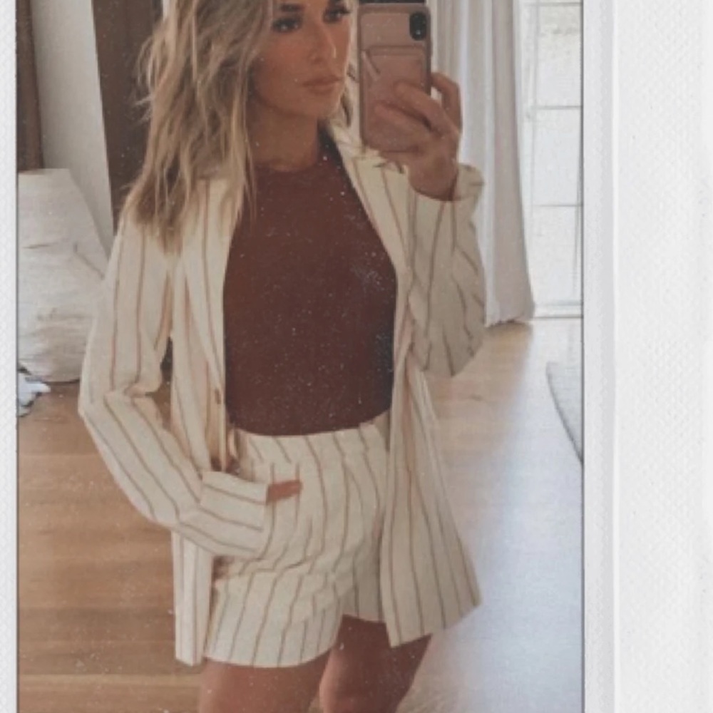 Kittenish Scarlet Striped Caramel & Vanilla Shorts